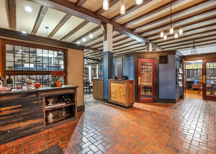 Best Western Premier Mariemont Inn
